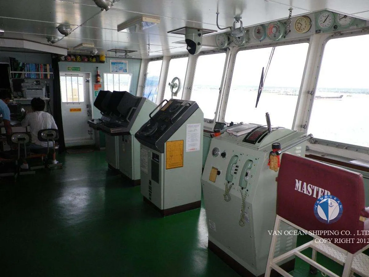 Kapal tanker minyak/bahan kimia kanggo didol