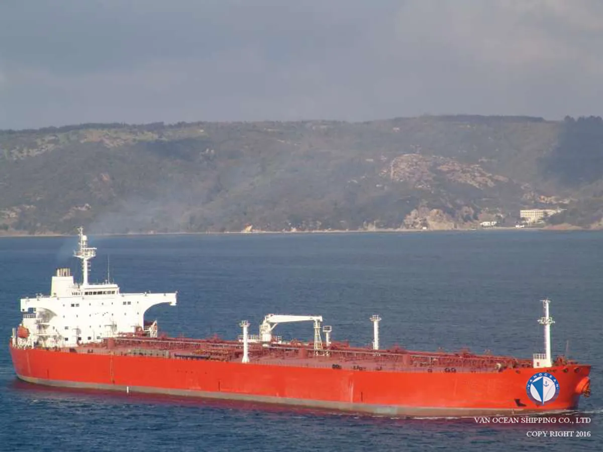 Kapal tanker minyak/bahan kimia kanggo didol