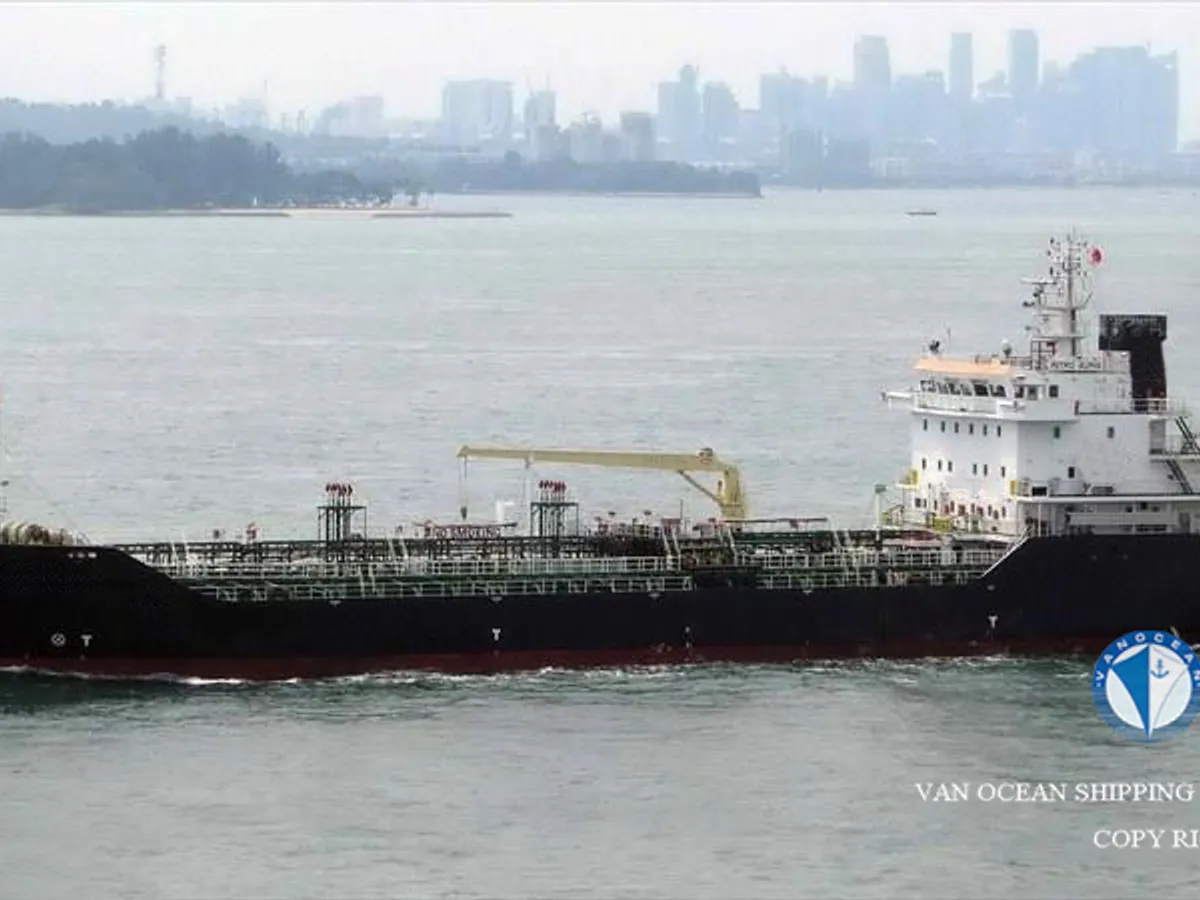 Kapal tanker minyak/bahan kimia kanggo didol