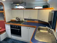 Kapal riset kanggo didol