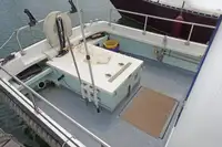 Kapal kerja kanggo didol