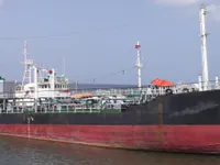 Kapal tanker minyak/bahan kimia kanggo didol