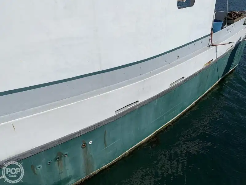 Kapal longliner kanggo didol