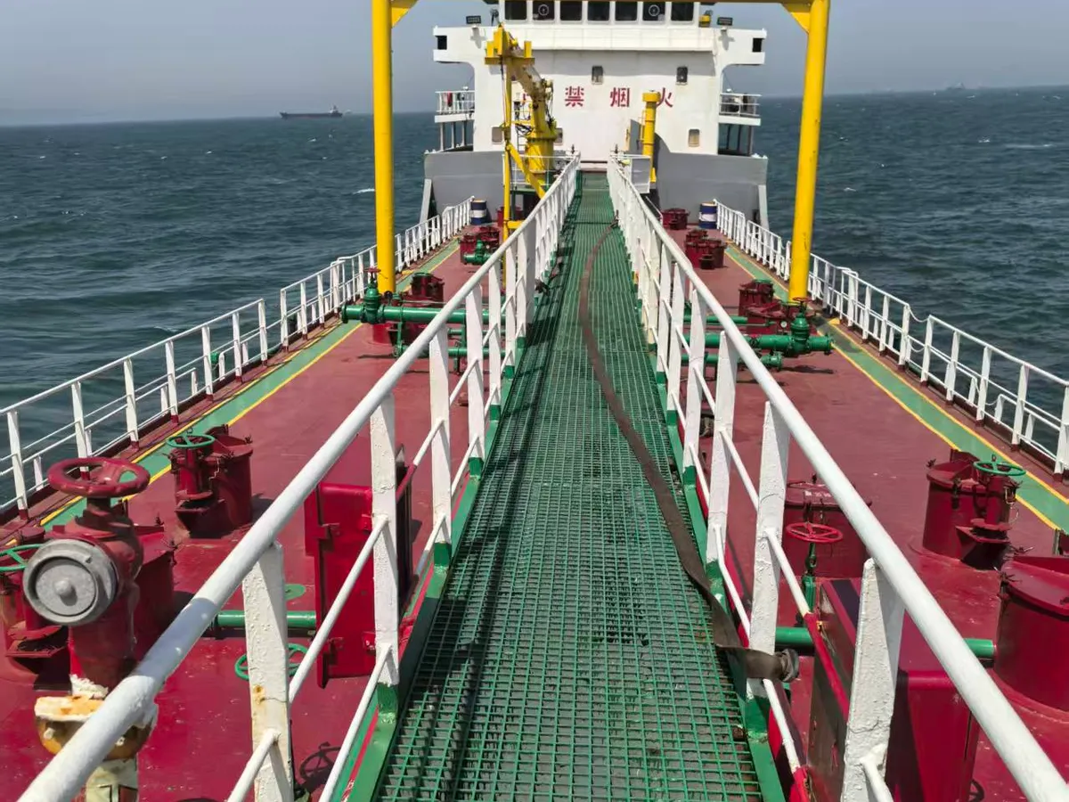 Kapal tanker bunker kanggo didol