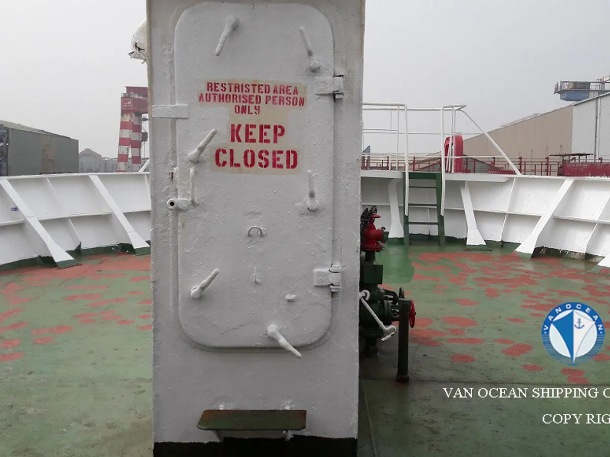 Kapal tanker minyak/bahan kimia kanggo didol