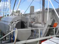 Kapal trawler berkas kanggo didol