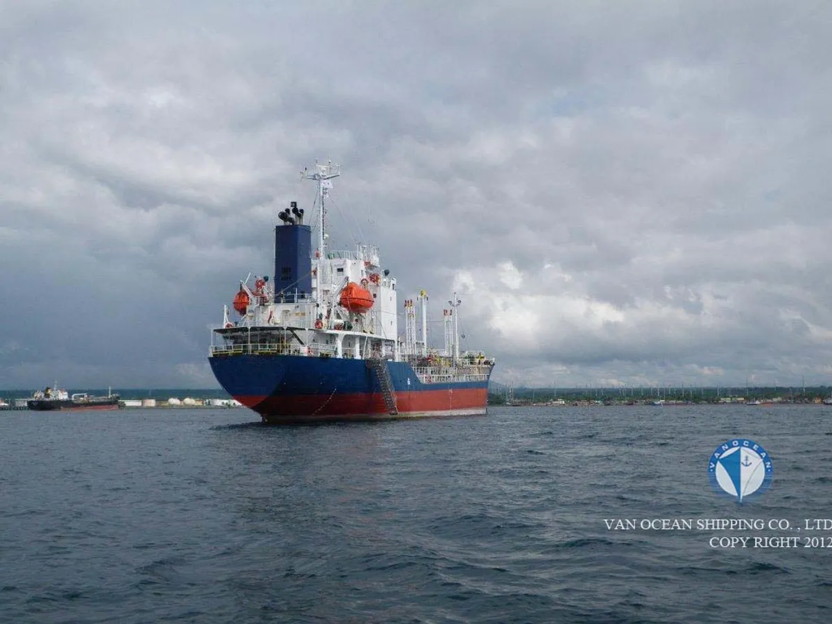 Kapal tanker minyak/bahan kimia kanggo didol
