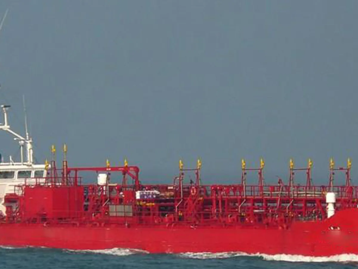 Kapal tanker minyak/bahan kimia kanggo didol