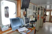 Kapal kontainer kanggo didol