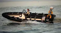 Kapal karet kaku kanggo didol