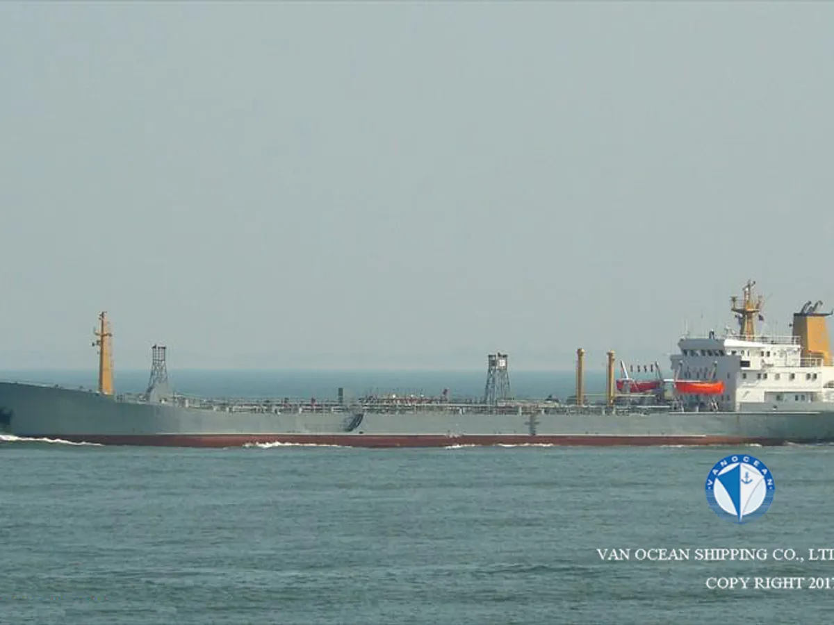 Kapal tanker minyak/bahan kimia kanggo didol
