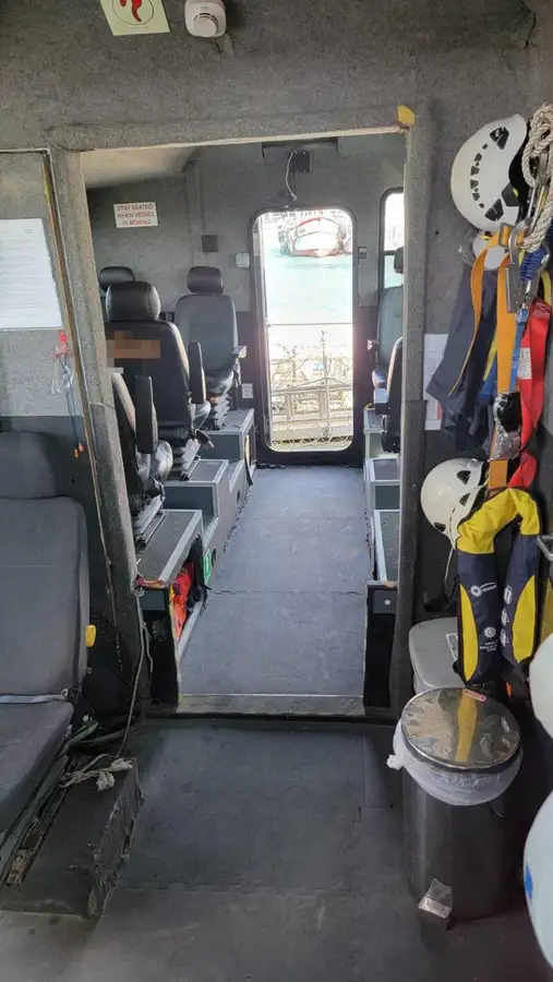 Kapal kontainer kanggo didol
