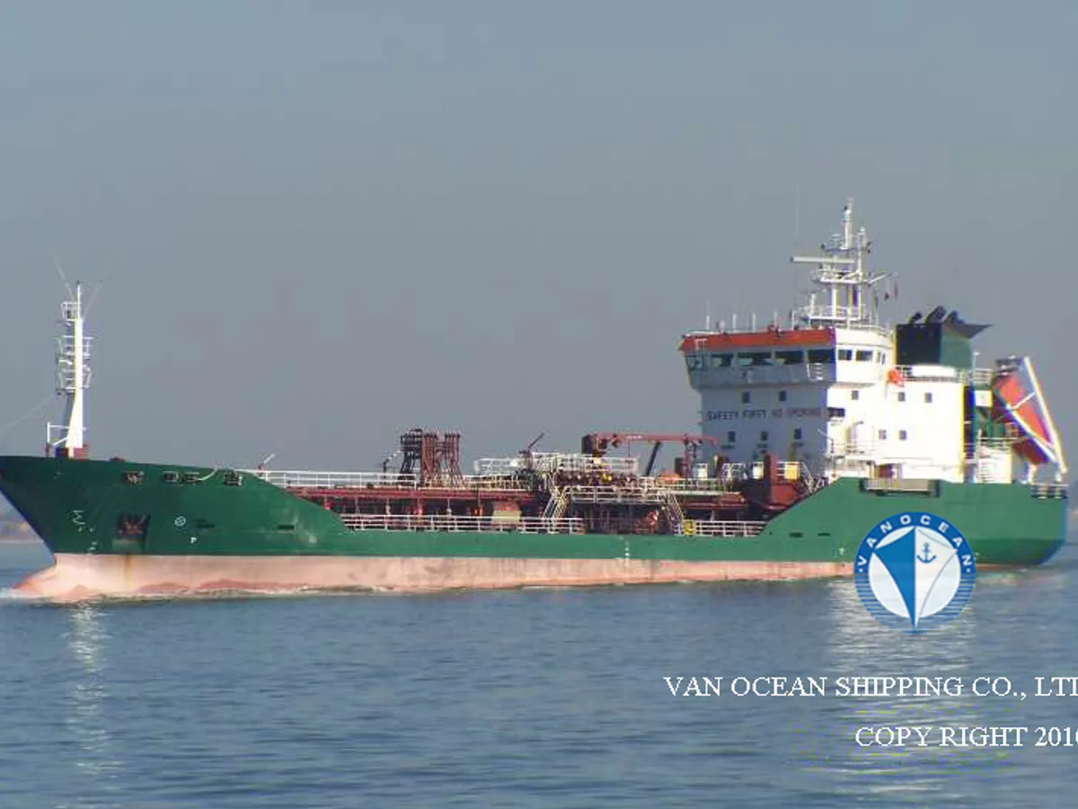 Kapal tanker minyak/bahan kimia kanggo didol