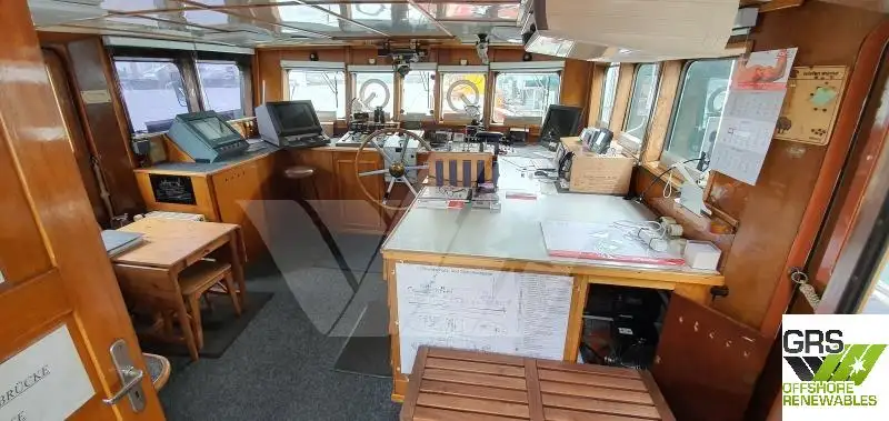 Kapal kerja kanggo didol