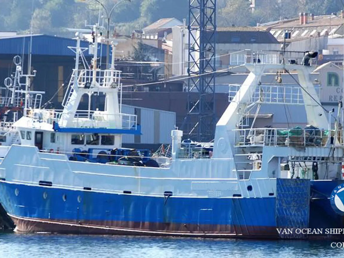 Kapal trawler kanggo didol