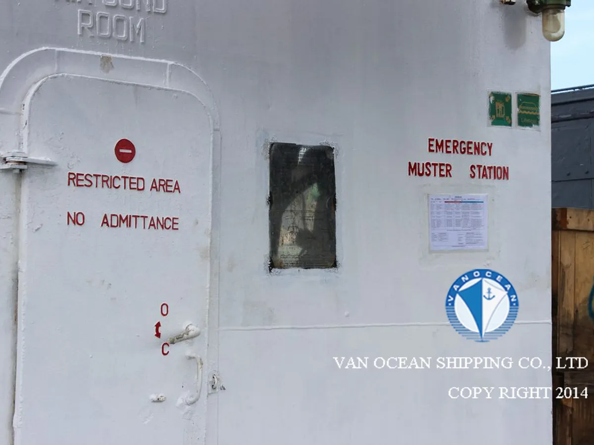 Kapal tanker minyak/bahan kimia kanggo didol