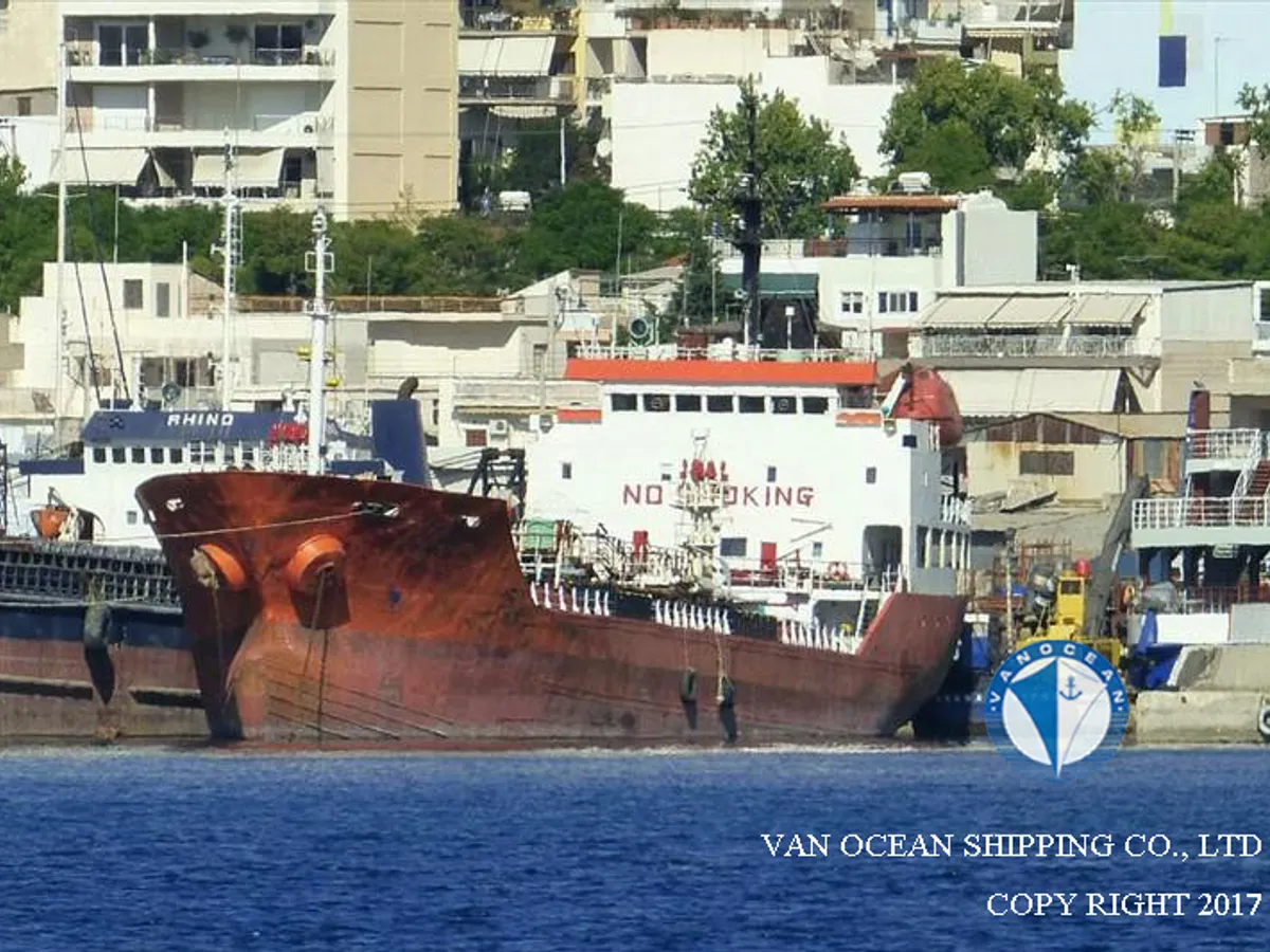 Kapal tanker minyak/bahan kimia kanggo didol