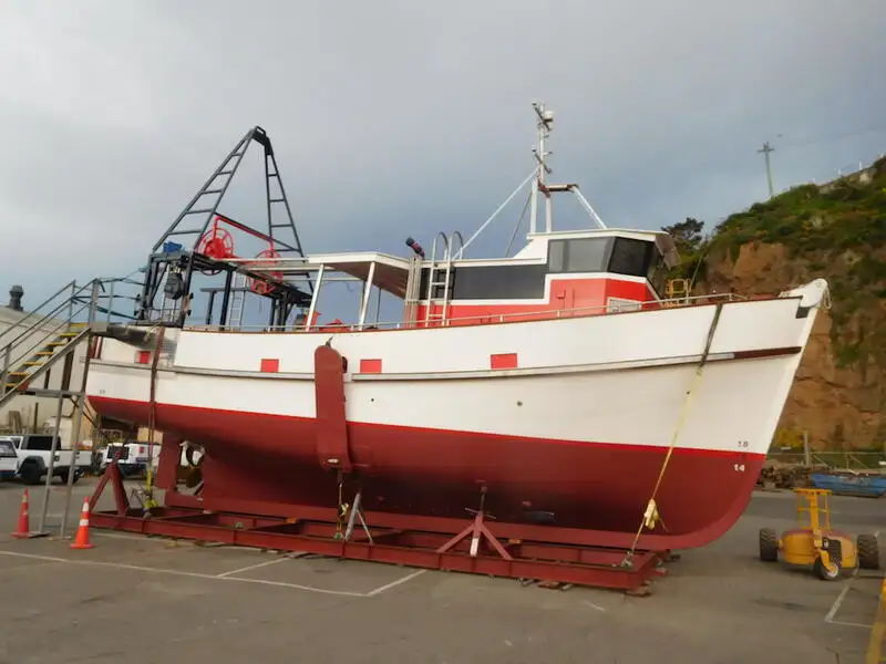 Kapal trawler kanggo didol