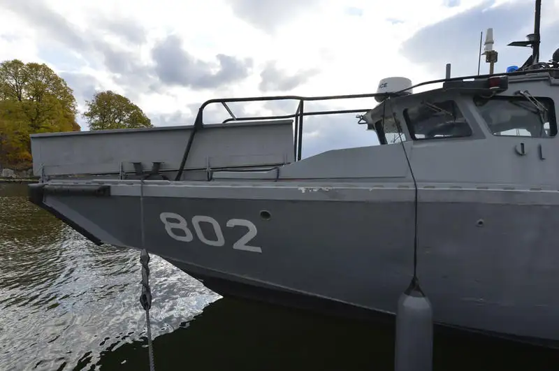 Kapal angkatan laut / militer kanggo didol