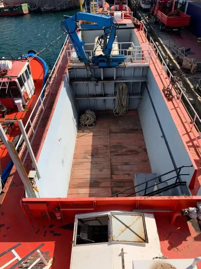 Kapal kerja kanggo didol