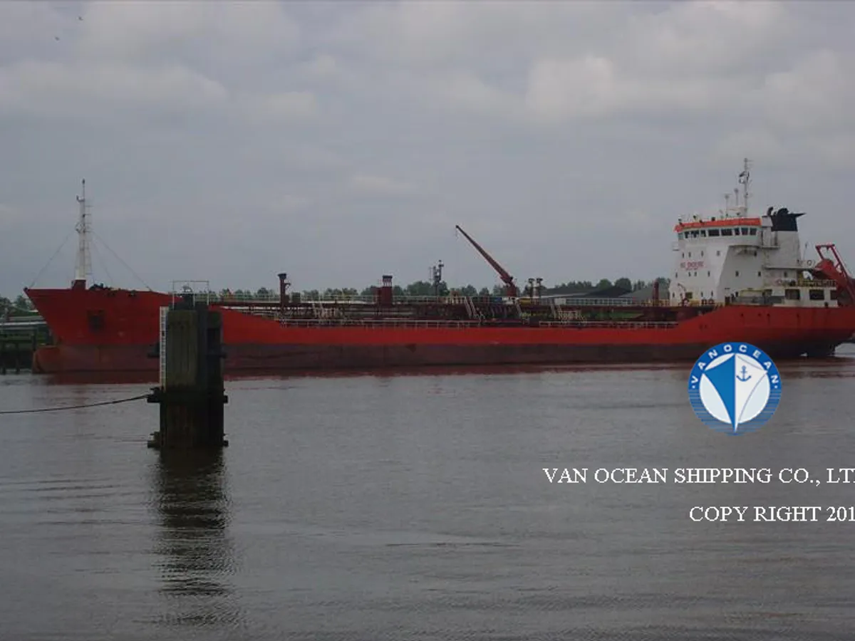 Kapal tanker minyak/bahan kimia kanggo didol