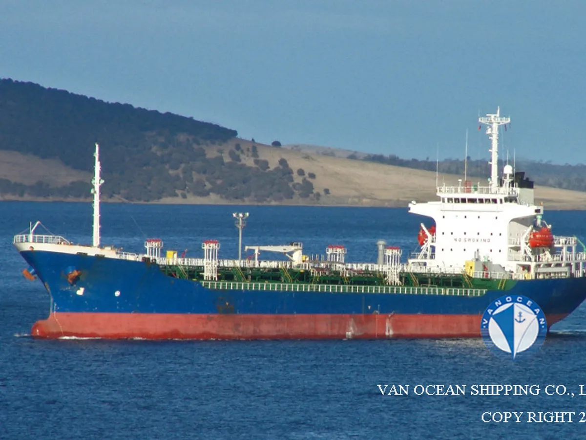 Kapal tanker minyak/bahan kimia kanggo didol