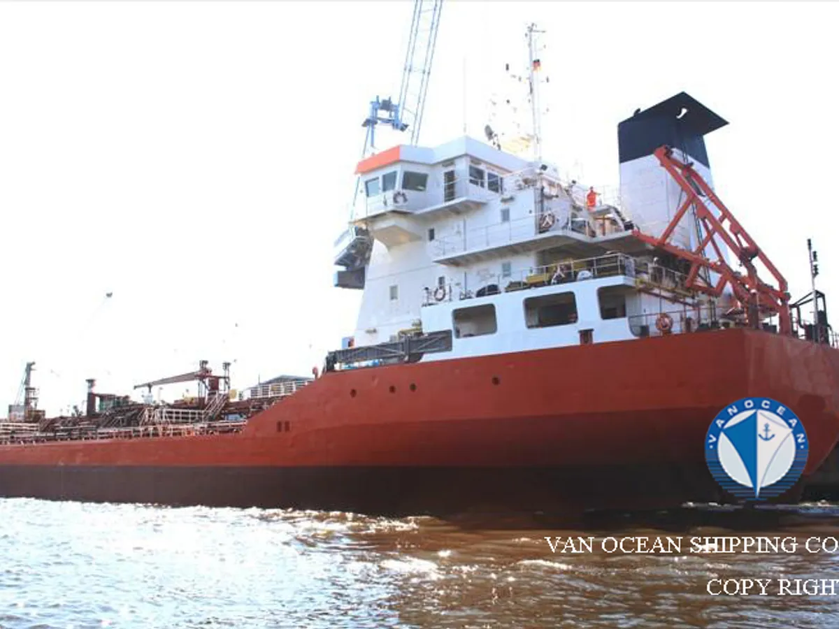 Kapal tanker minyak/bahan kimia kanggo didol