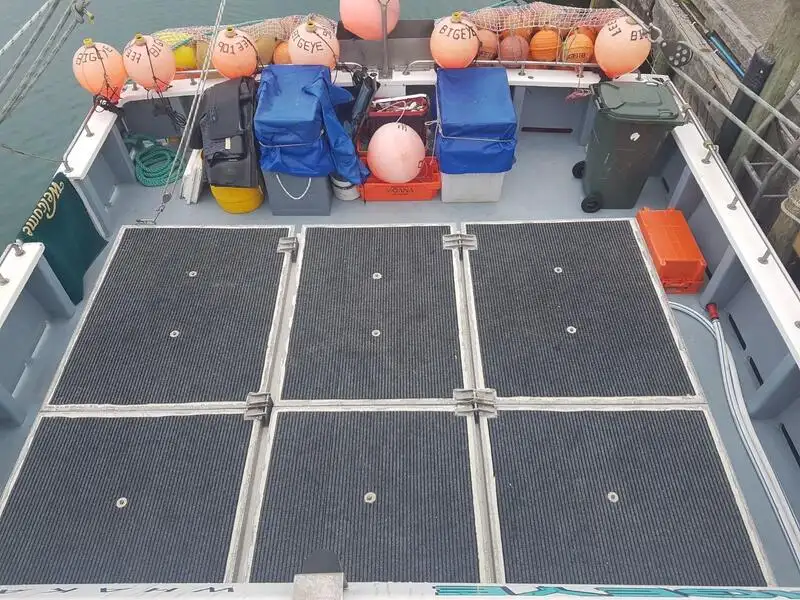 Kapal longliner kanggo didol