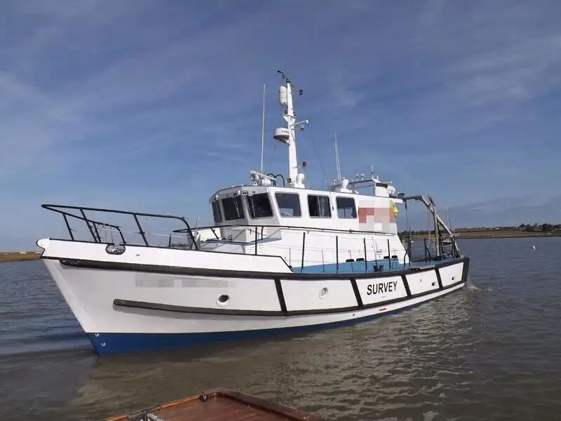 Kapal kontainer kanggo didol
