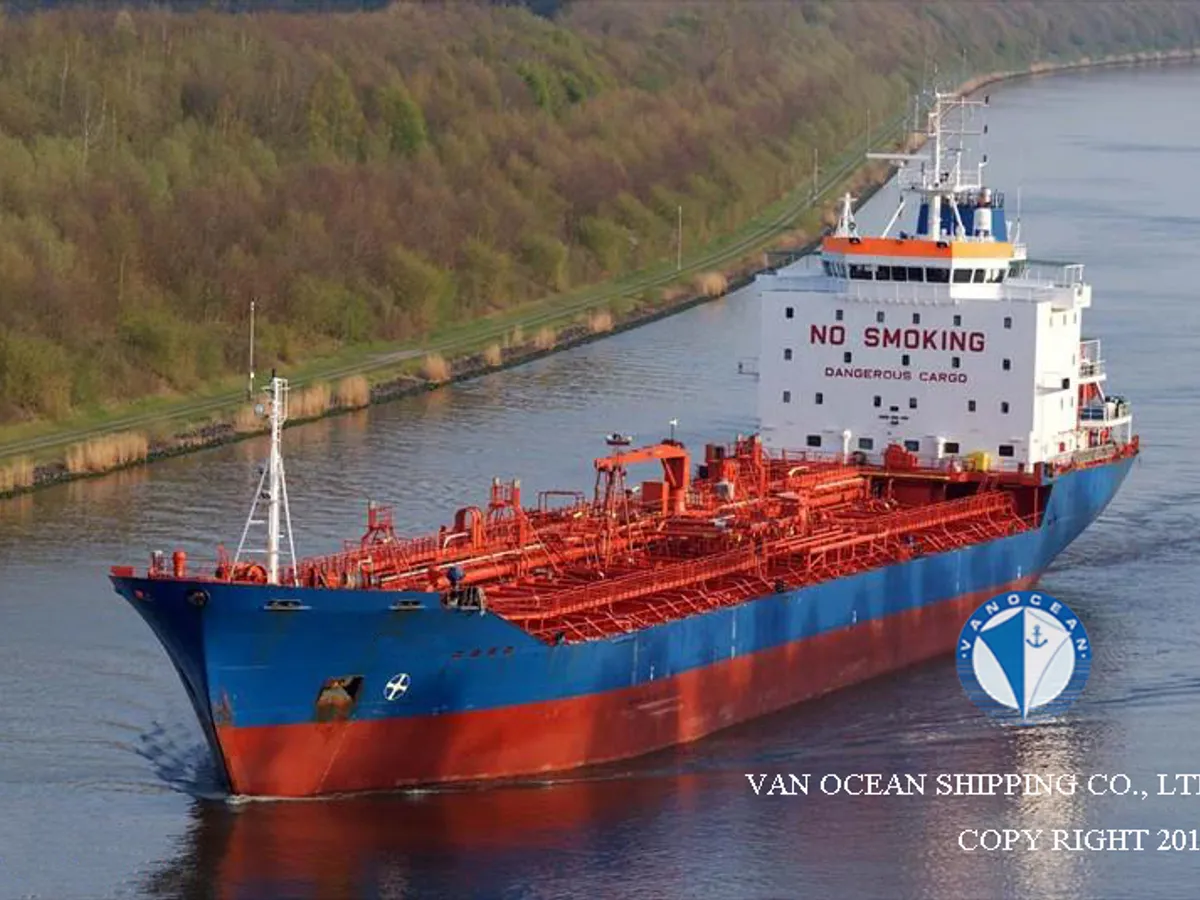 Kapal tanker minyak/bahan kimia kanggo didol