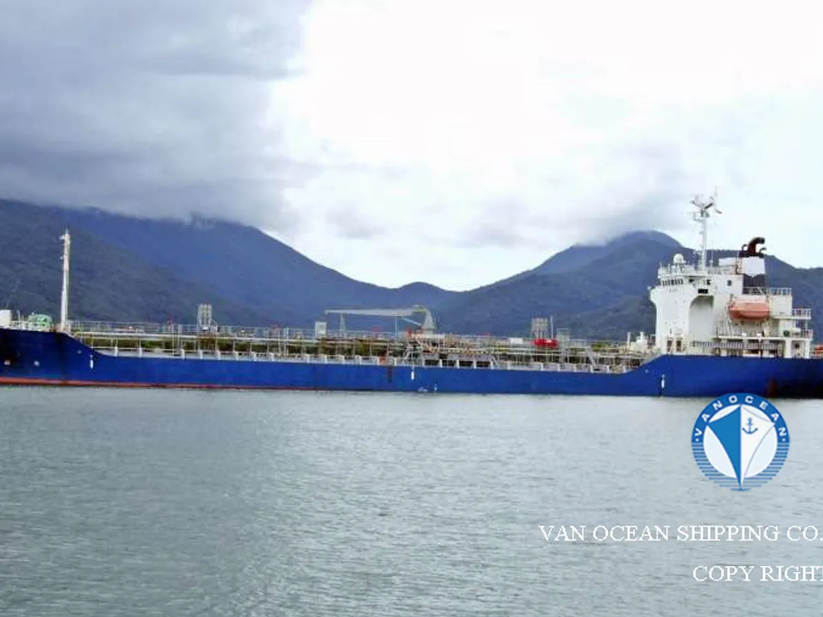 Kapal tanker minyak/bahan kimia kanggo didol