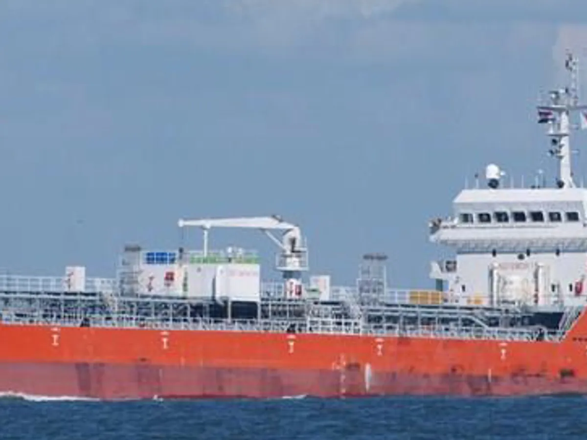 Kapal tanker minyak/bahan kimia kanggo didol