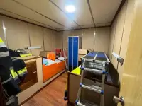 Kapal kerja kanggo didol