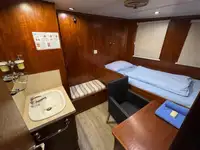Kapal kontainer kanggo didol