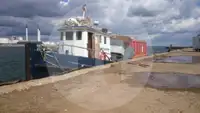 Kapal kerja kanggo didol