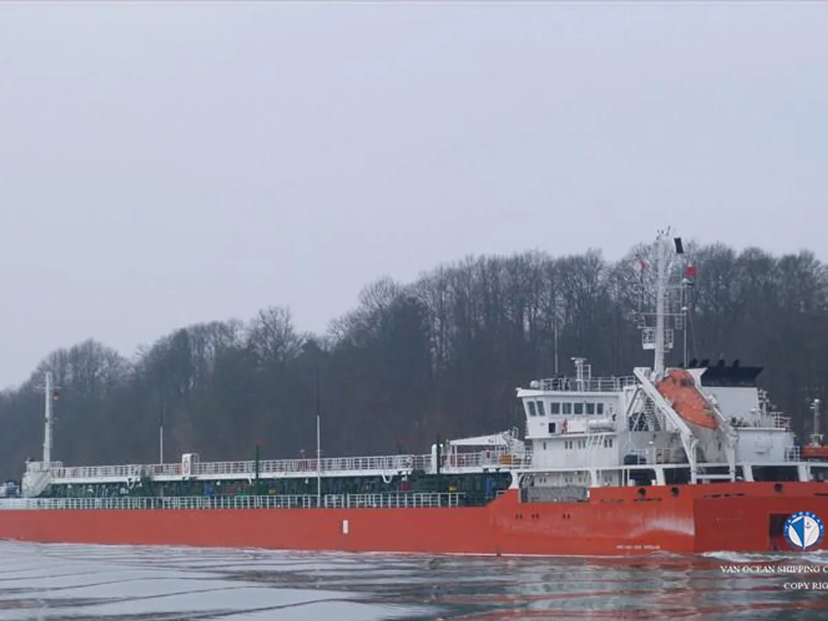 Kapal tanker minyak/bahan kimia kanggo didol