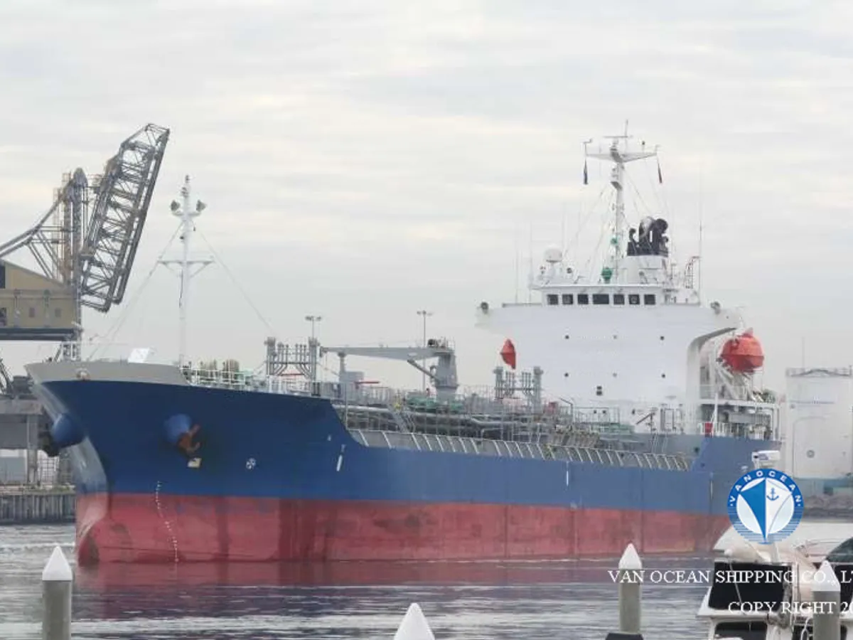 Kapal tanker minyak/bahan kimia kanggo didol