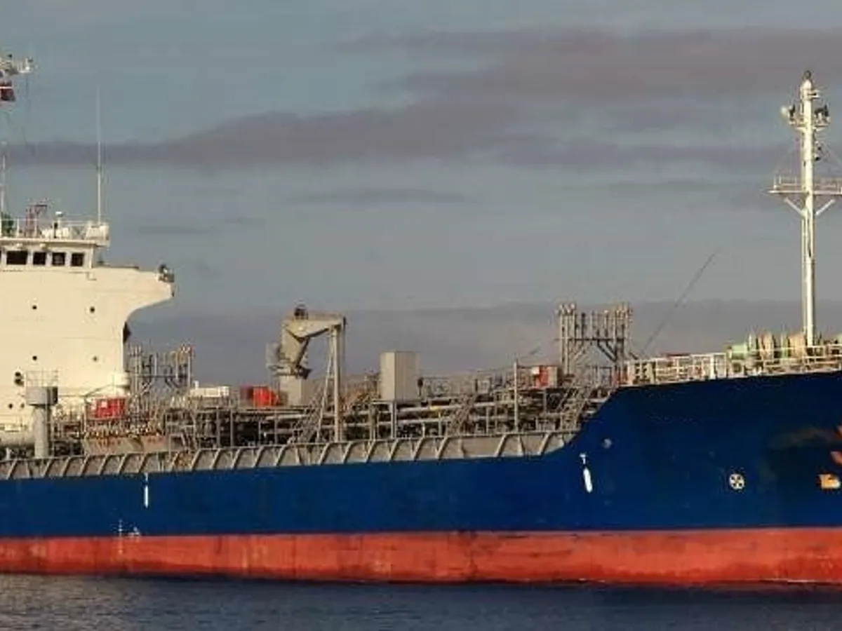 Kapal tanker minyak/bahan kimia kanggo didol