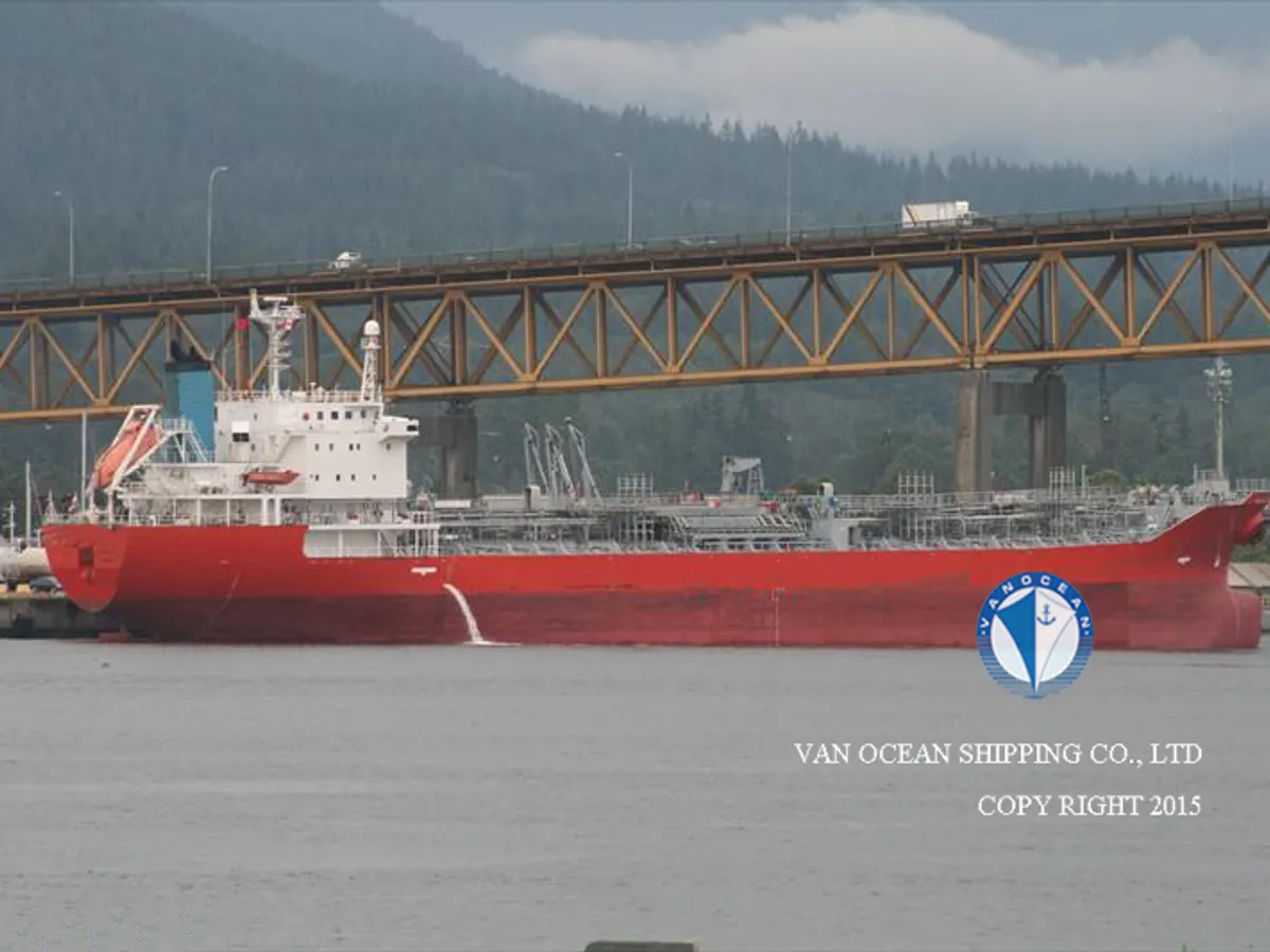Kapal tanker minyak/bahan kimia kanggo didol