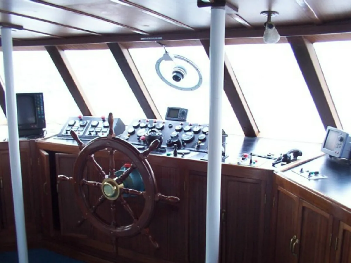 Kapal feri kanggo didol