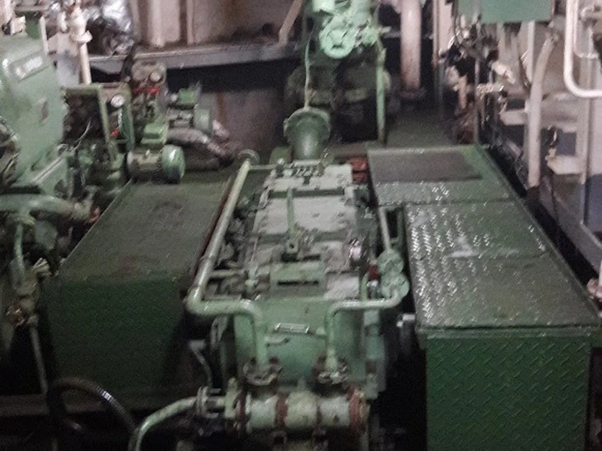 Kapal tanker minyak/bahan kimia kanggo didol
