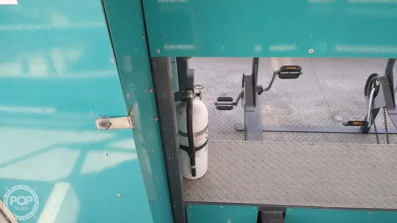 Kapal kontainer kanggo didol