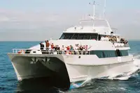 Katamaran kanggo didol