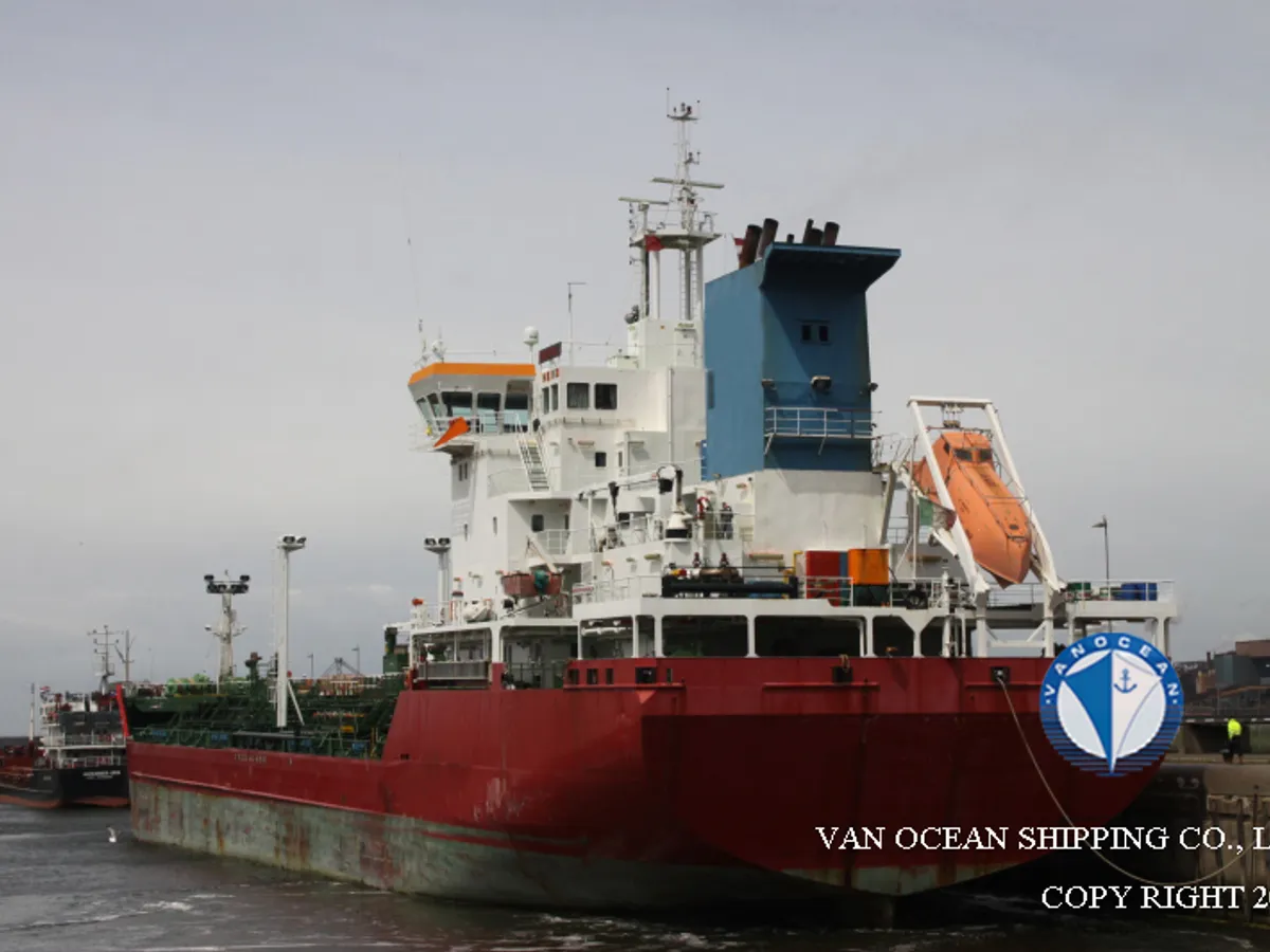 Kapal tanker minyak/bahan kimia kanggo didol
