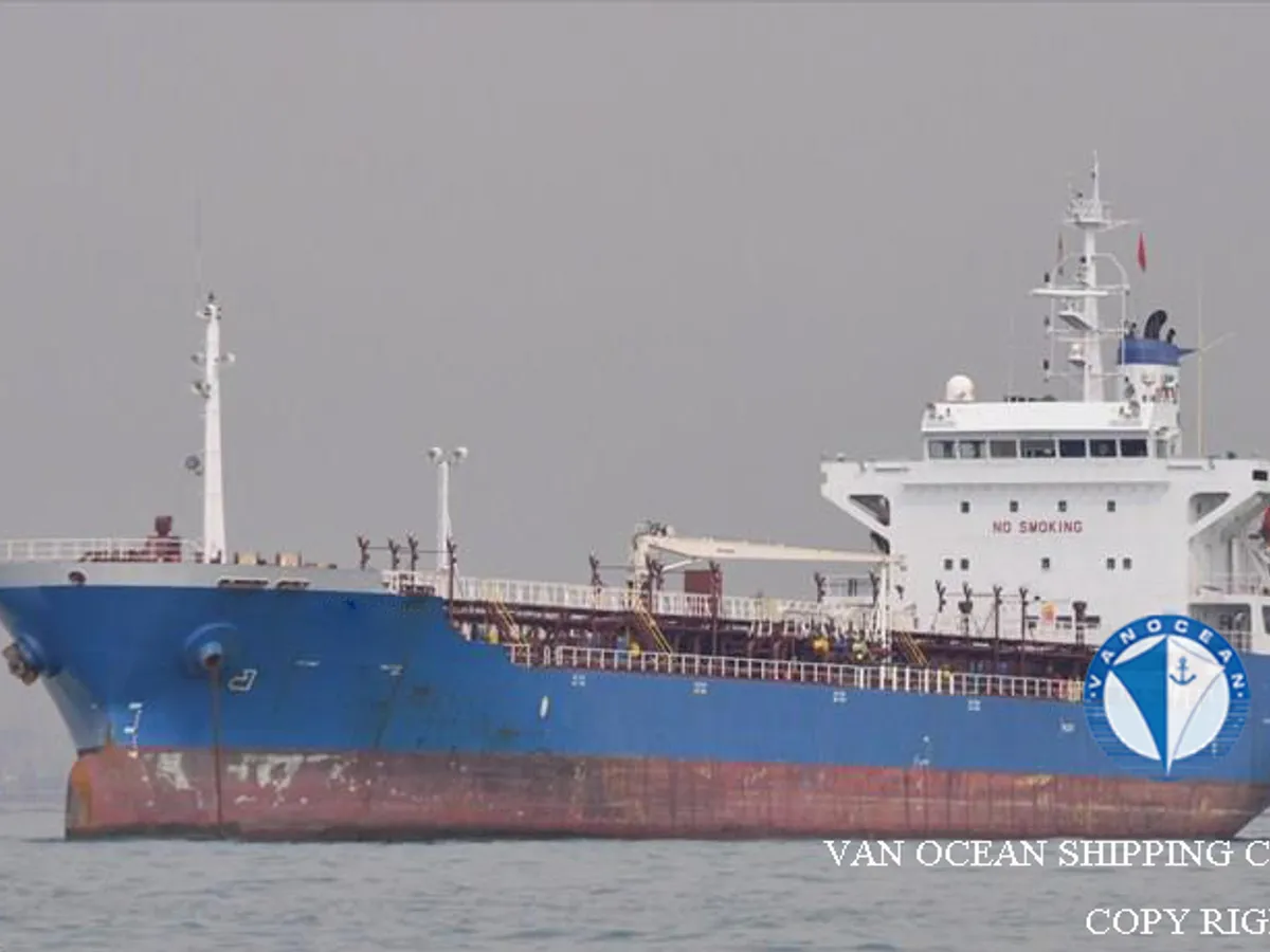 Kapal tanker minyak/bahan kimia kanggo didol