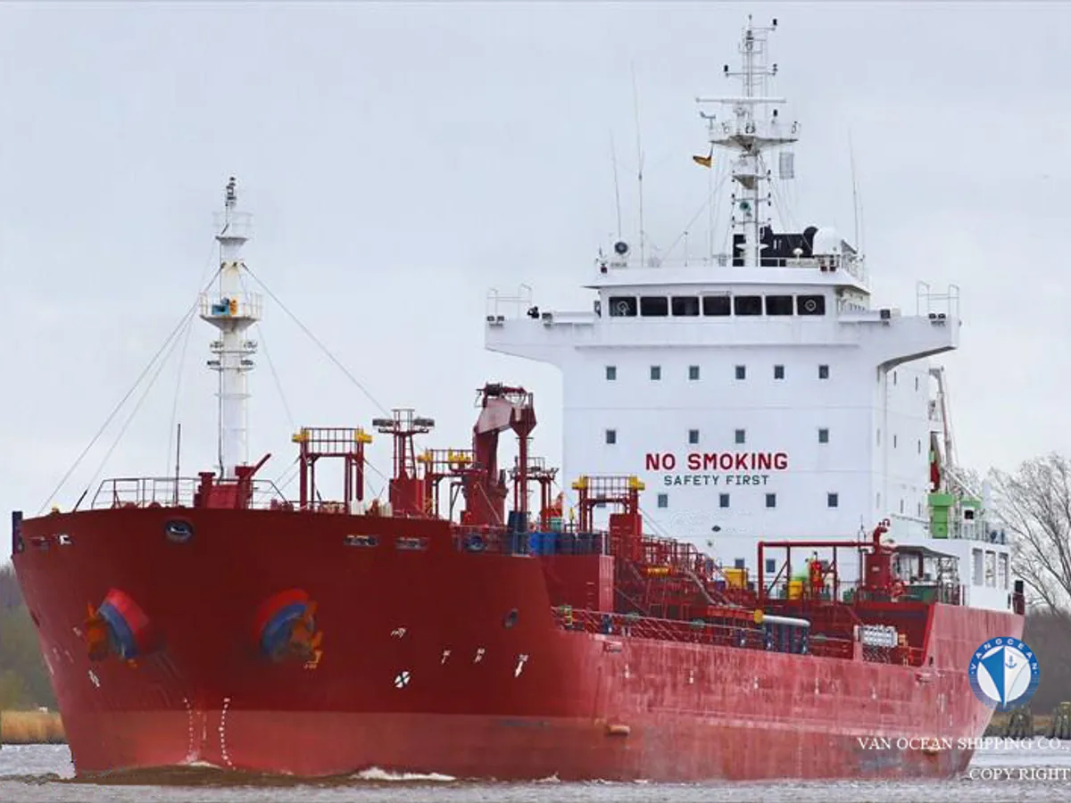 Kapal tanker minyak/bahan kimia kanggo didol