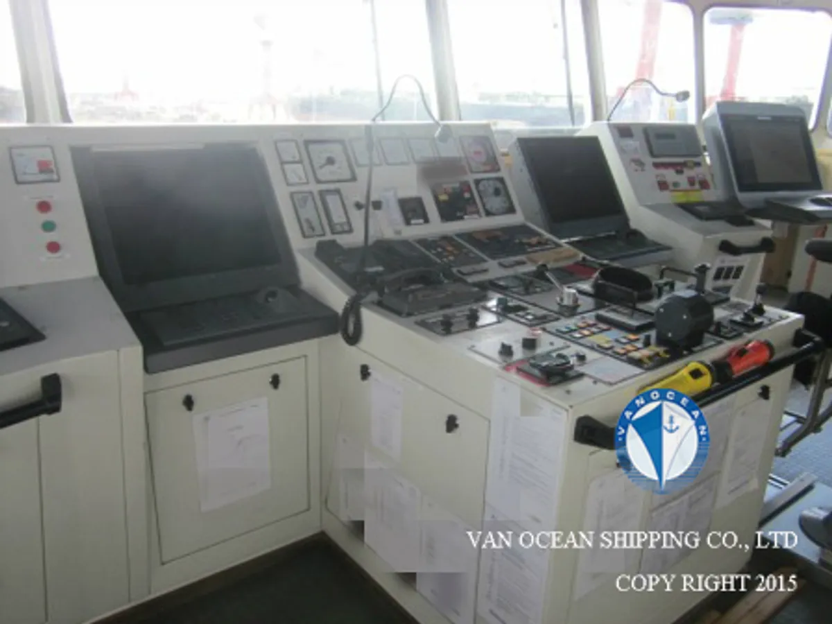 Kapal tanker minyak/bahan kimia kanggo didol