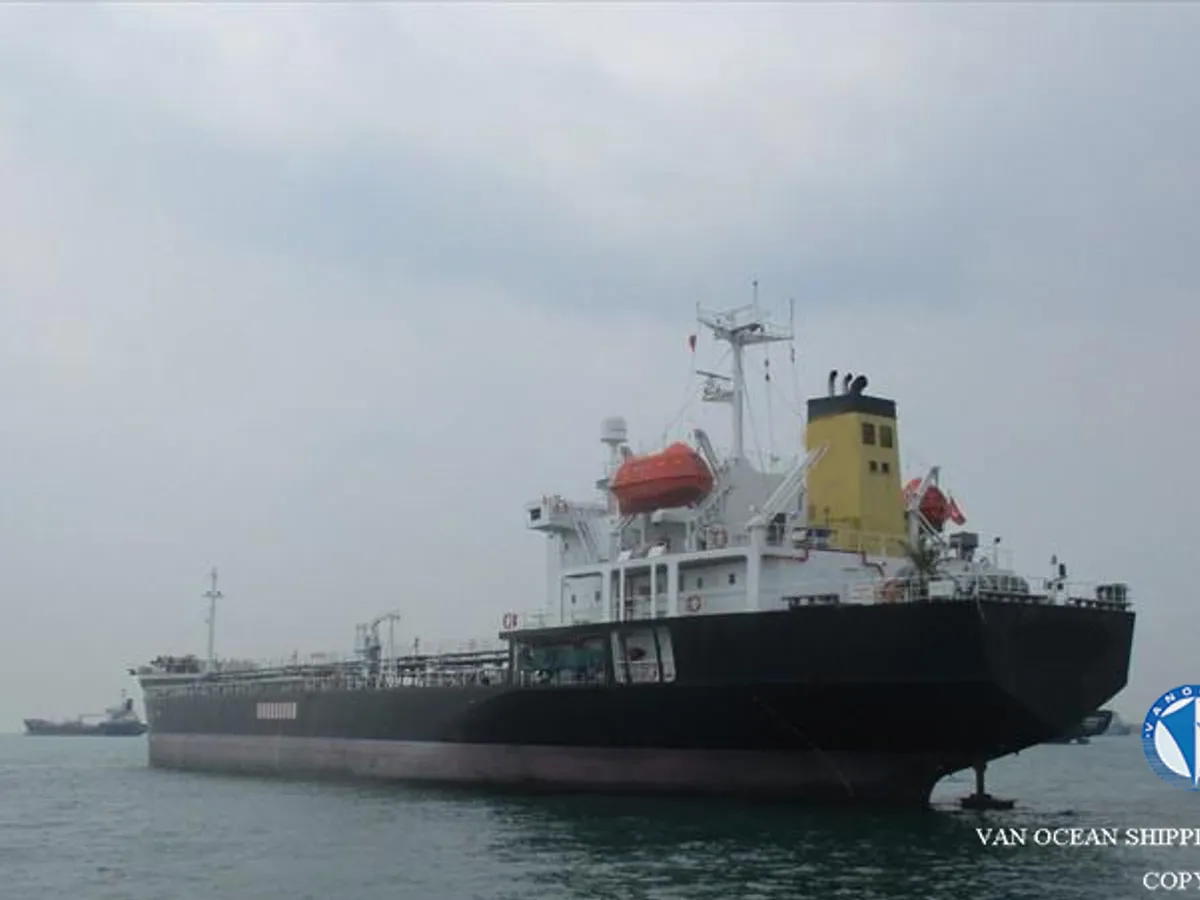 Kapal tanker minyak/bahan kimia kanggo didol