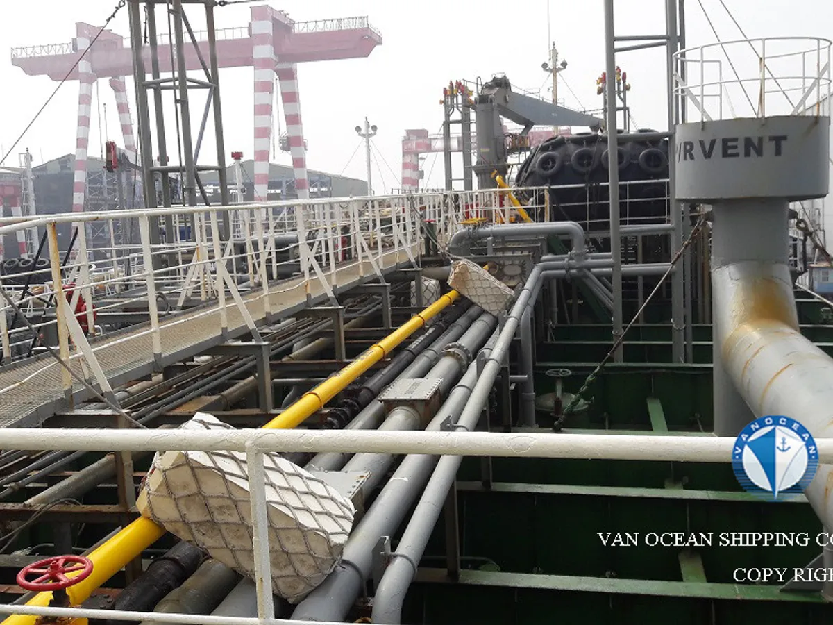 Kapal tanker minyak/bahan kimia kanggo didol