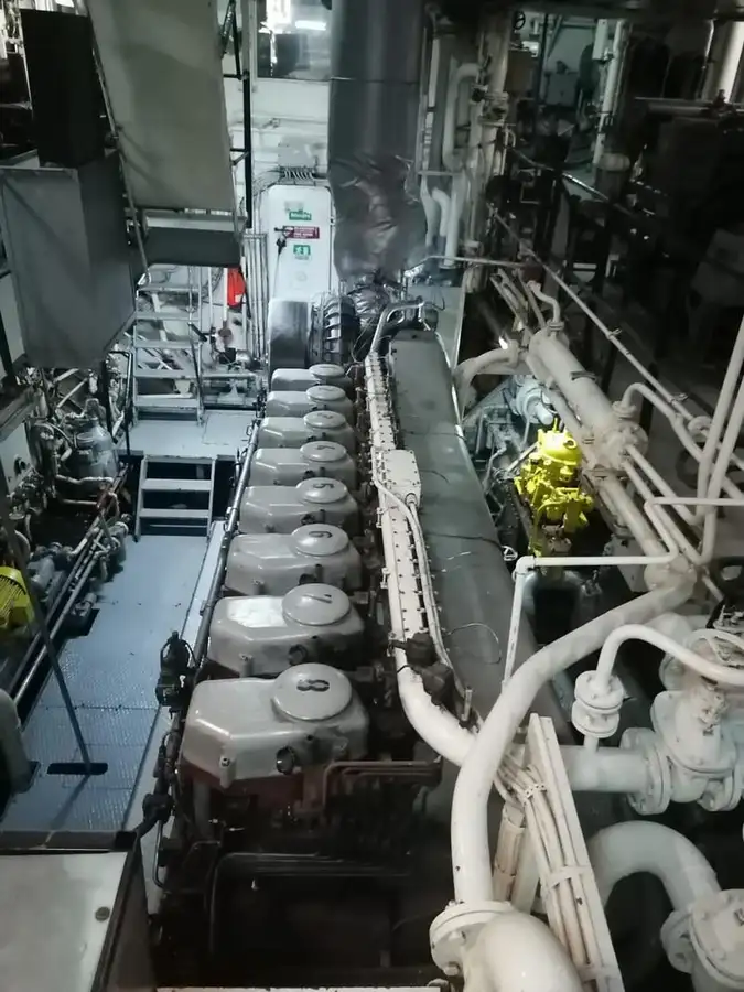 Kapal tanker minyak/bahan kimia kanggo didol